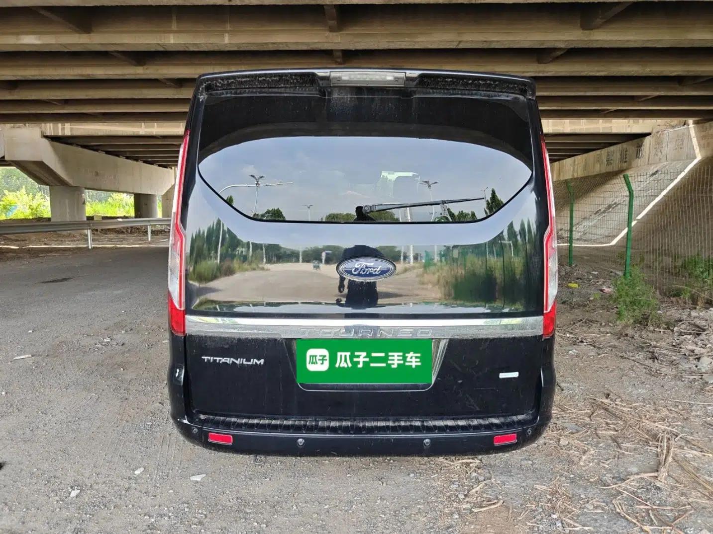Ford Tourneo Custom 2017 2.0T Automatic Elite Version — миниатюра 5