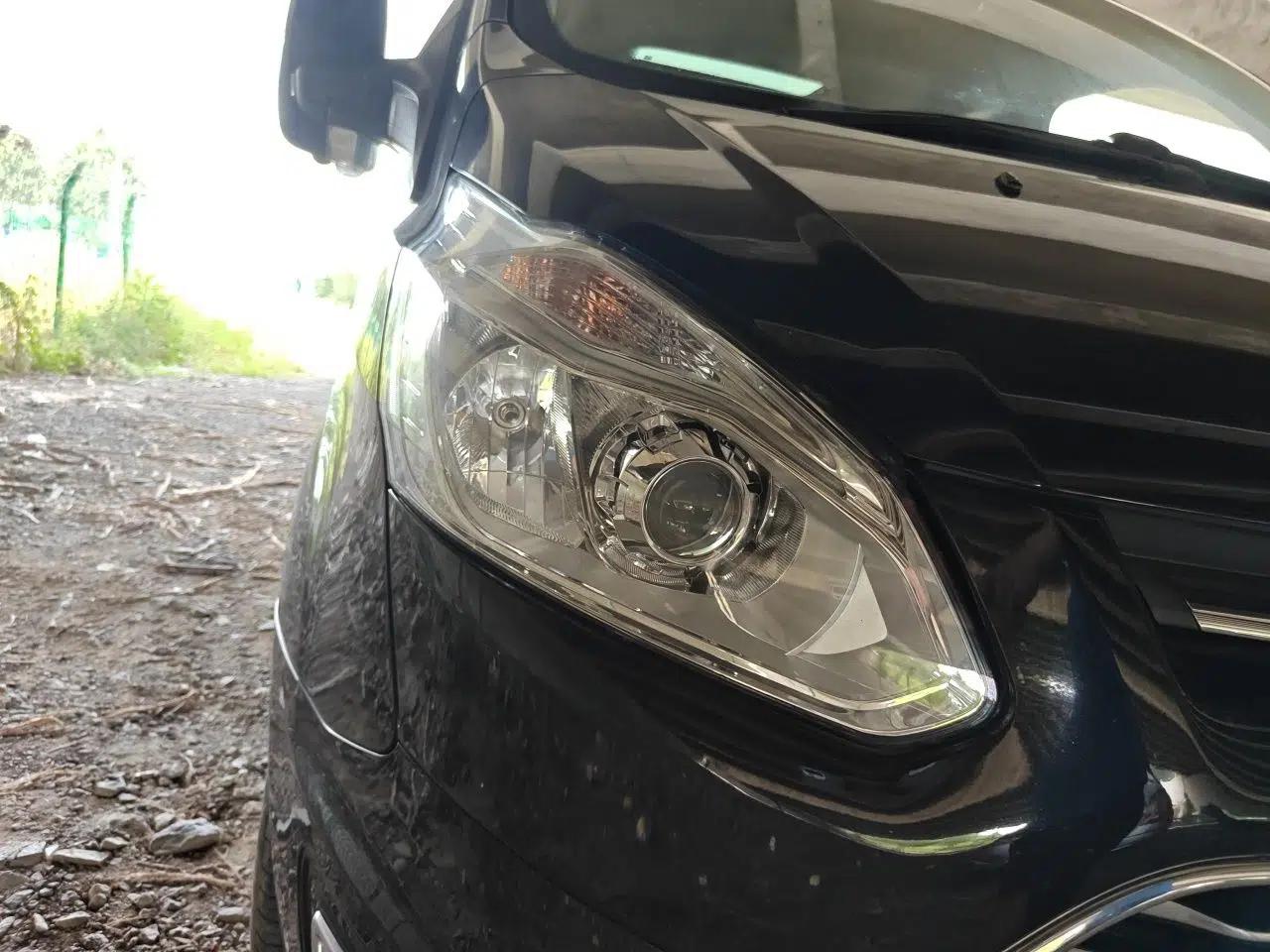 Ford Tourneo Custom 2017 2.0T Automatic Elite Version — миниатюра 7