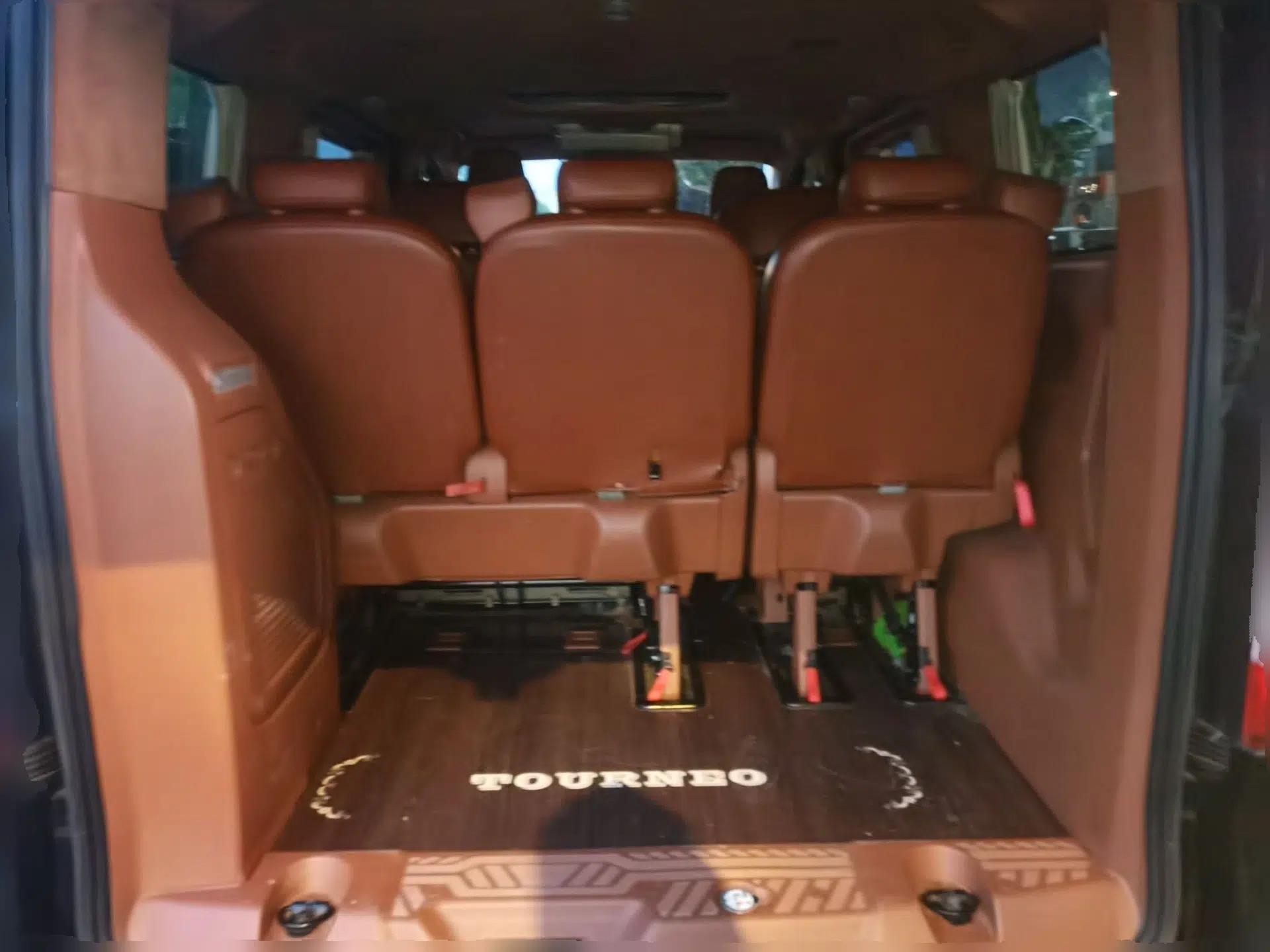 Ford Tourneo Custom 2017 2.0T Automatic Elite Edition — миниатюра 19