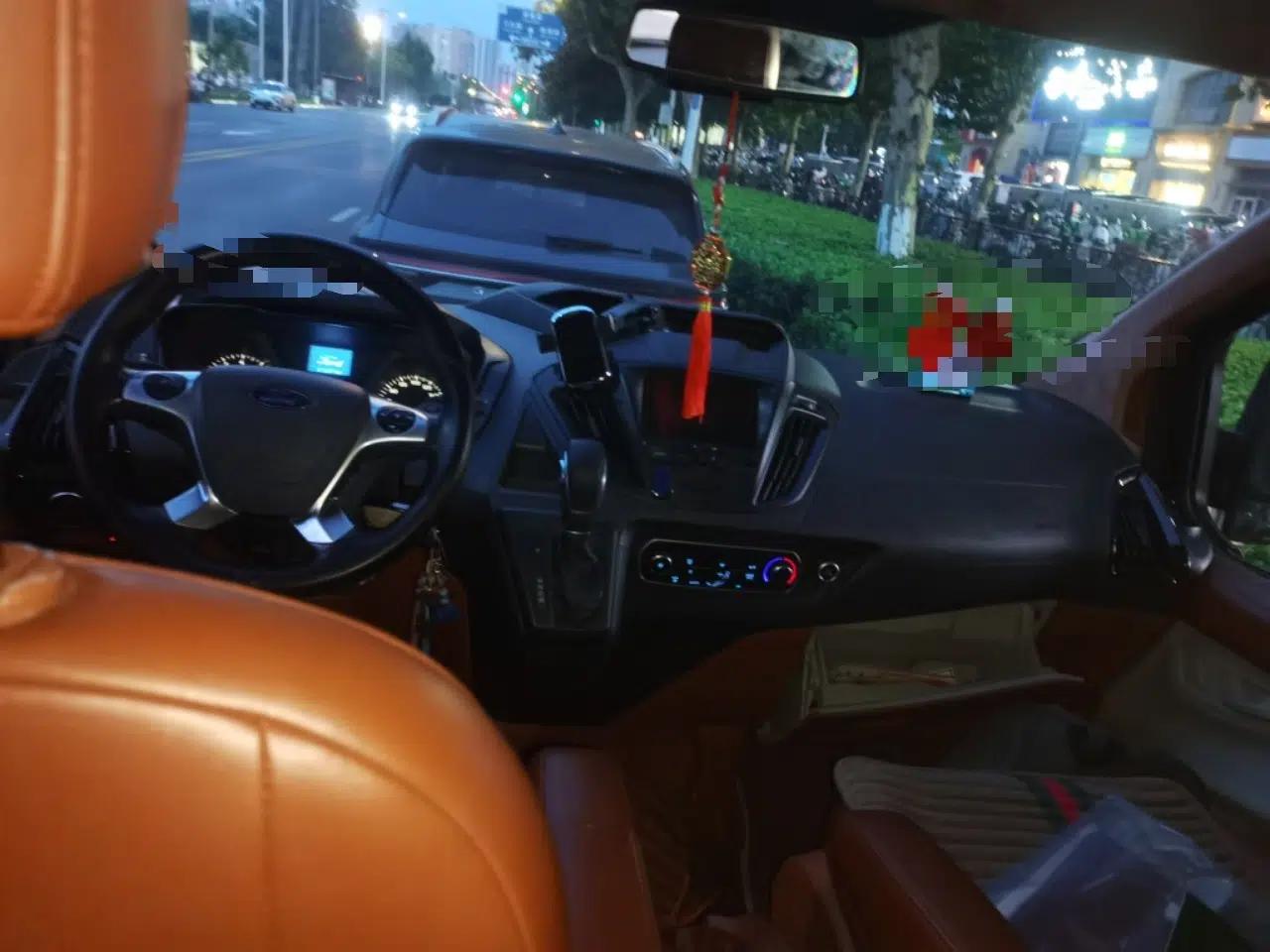 Ford Tourneo Custom 2017 2.0T Automatic Elite Edition — миниатюра 9