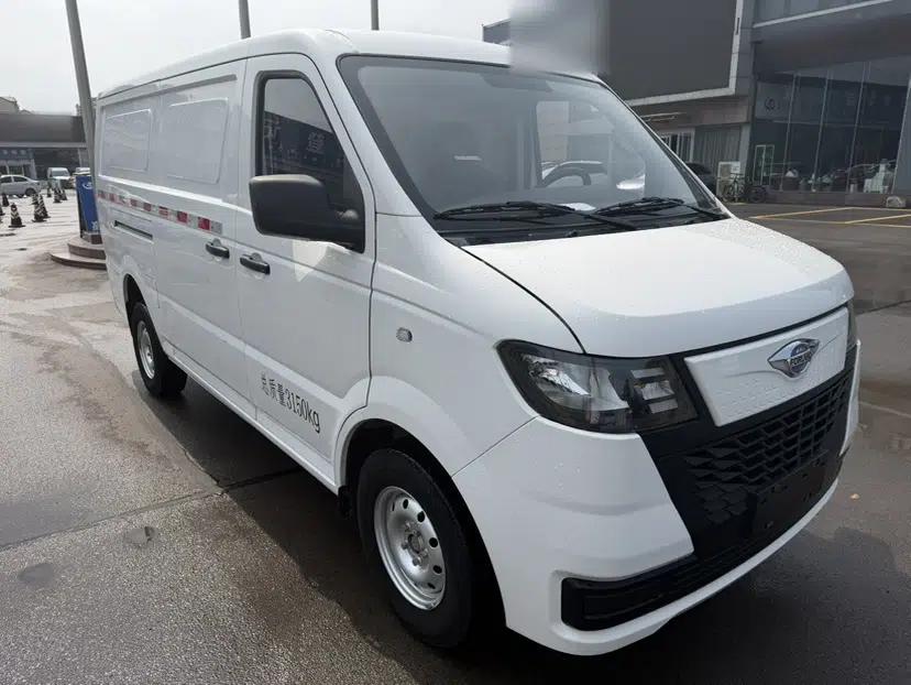 Foton Skyworth EV6 2023 Fast and Slow Charging Version — миниатюра 6
