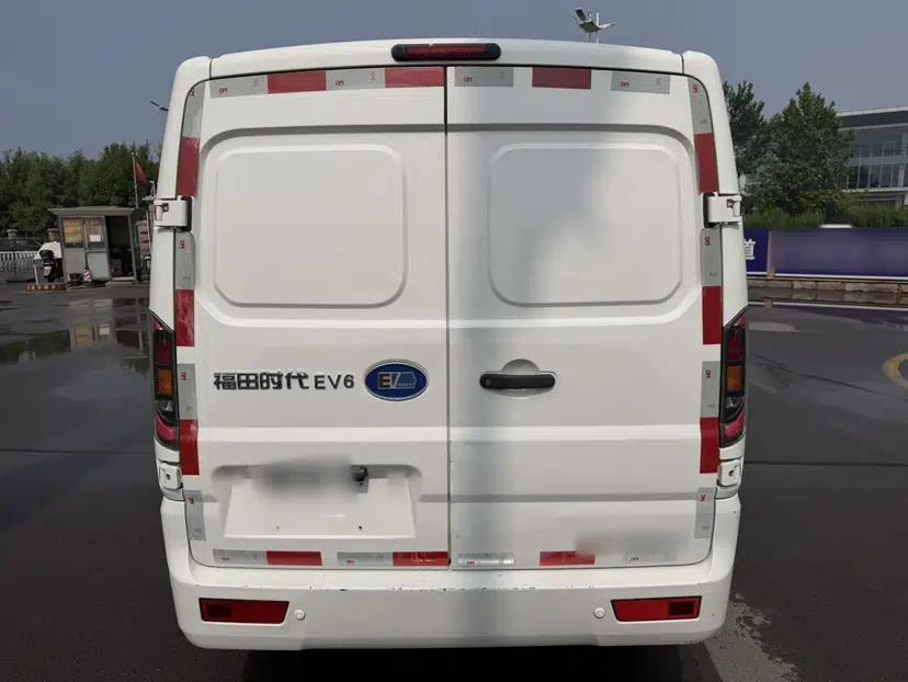 Foton Skyworth EV6 2023 Fast and Slow Charging Version — миниатюра 10
