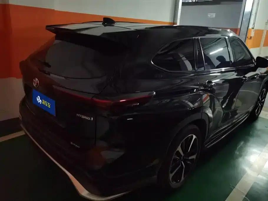 Crown Land Cruiser 2022 2.5L HEV 4WD Premium Edition — миниатюра 3