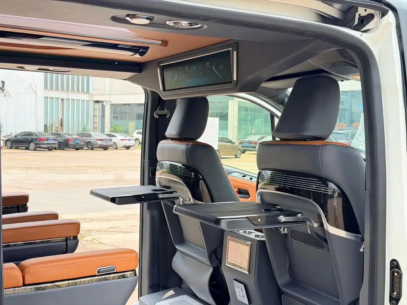 2026 HIACE 3.5L Automatic — миниатюра 11