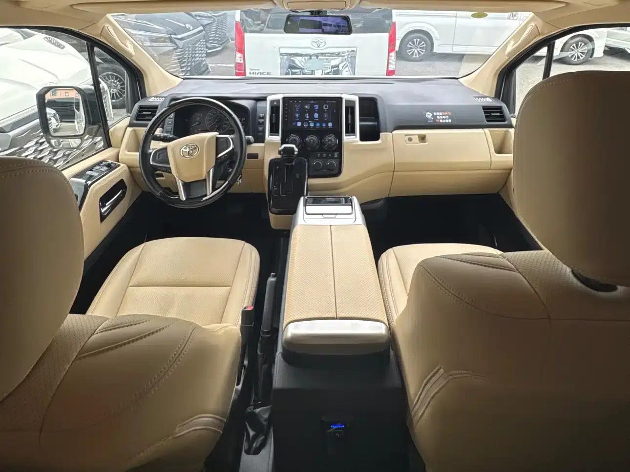 2023 HIACE 3.5L Automatic — миниатюра 15