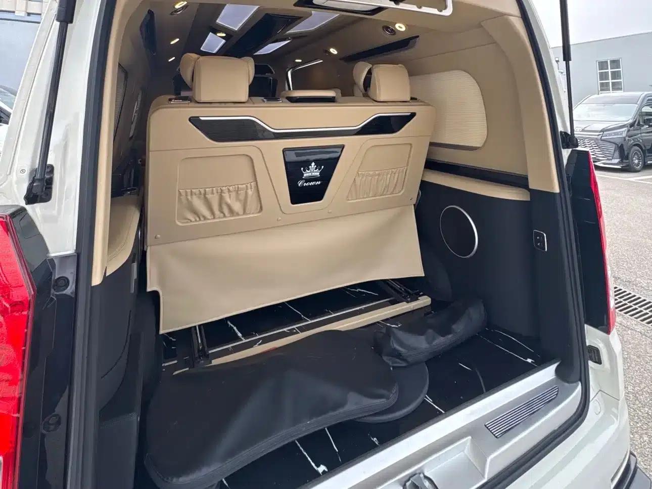2023 HIACE 3.5L Automatic — миниатюра 22