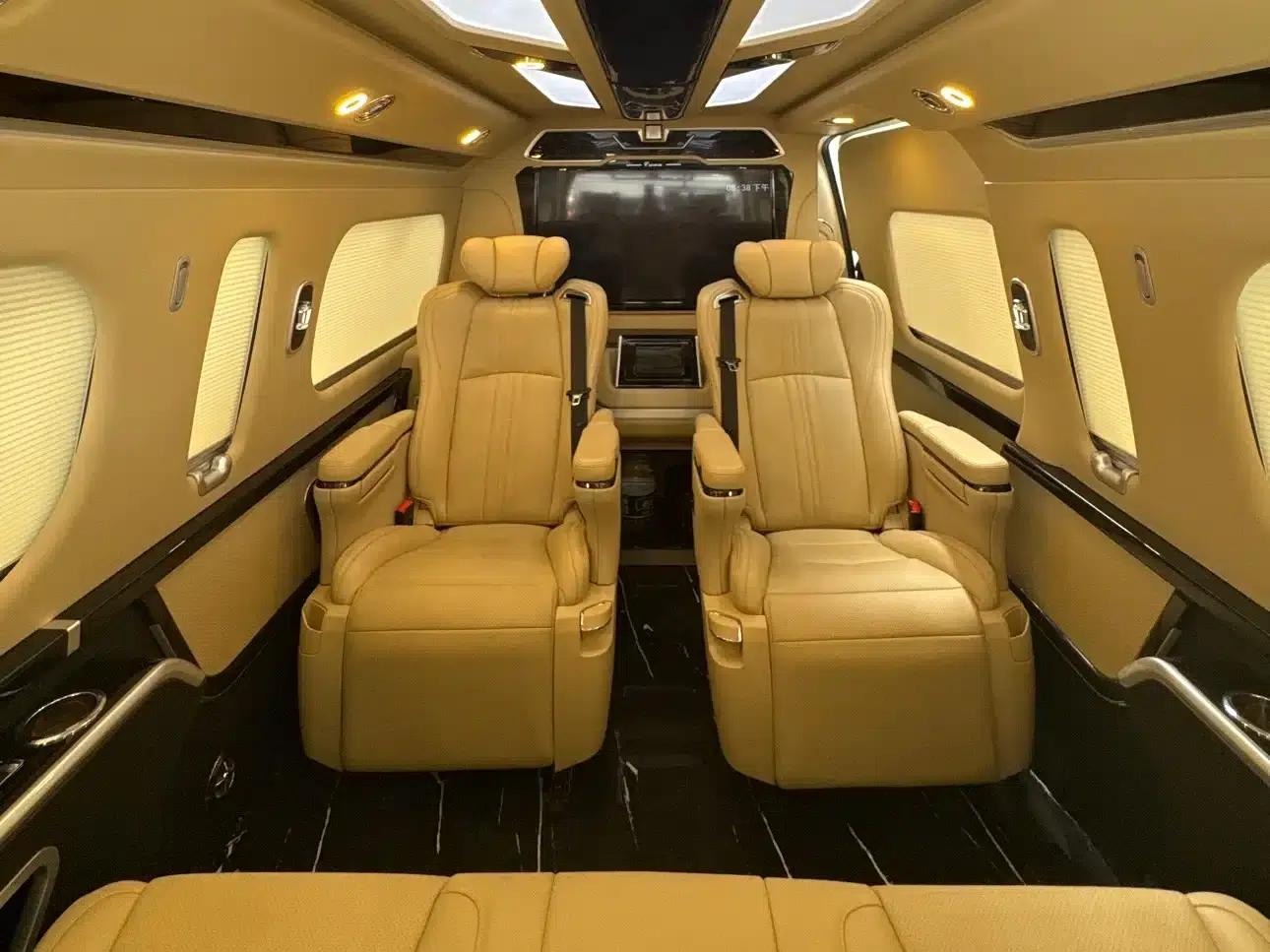 2023 HIACE 3.5L Automatic — миниатюра 23