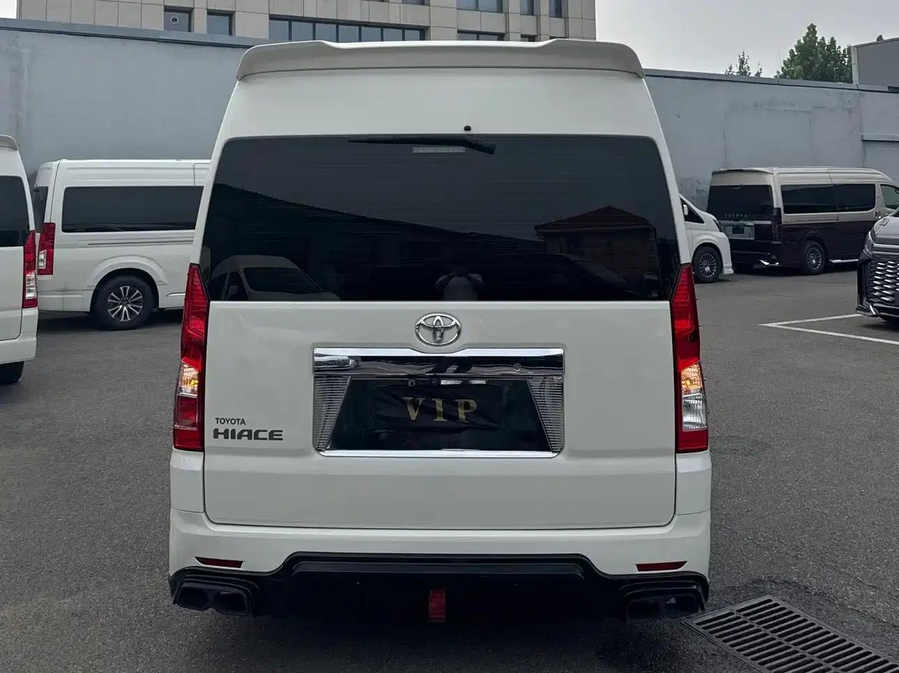 2023 HIACE 3.5L Automatic — миниатюра 4