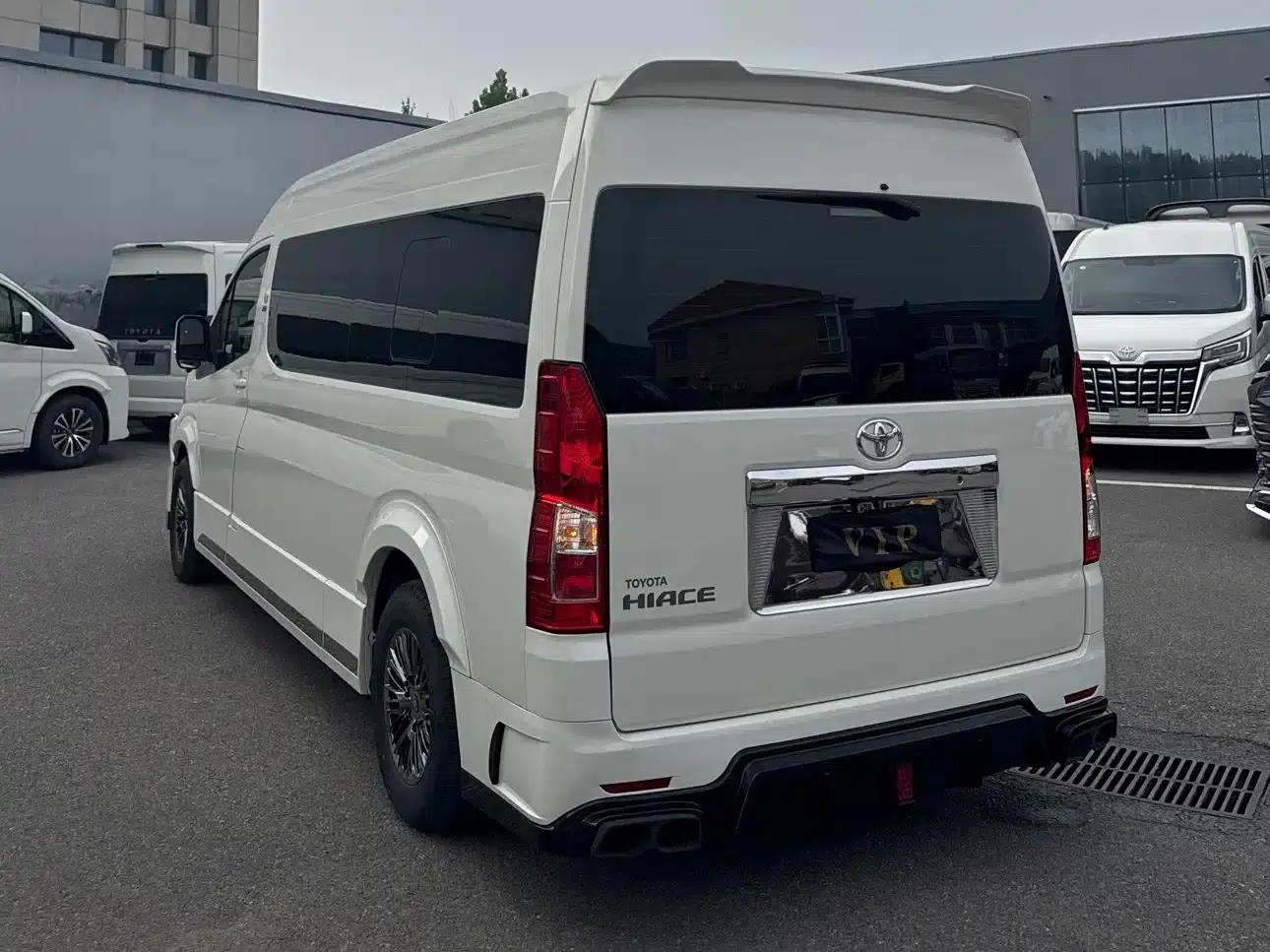 2023 HIACE 3.5L Automatic — миниатюра 5
