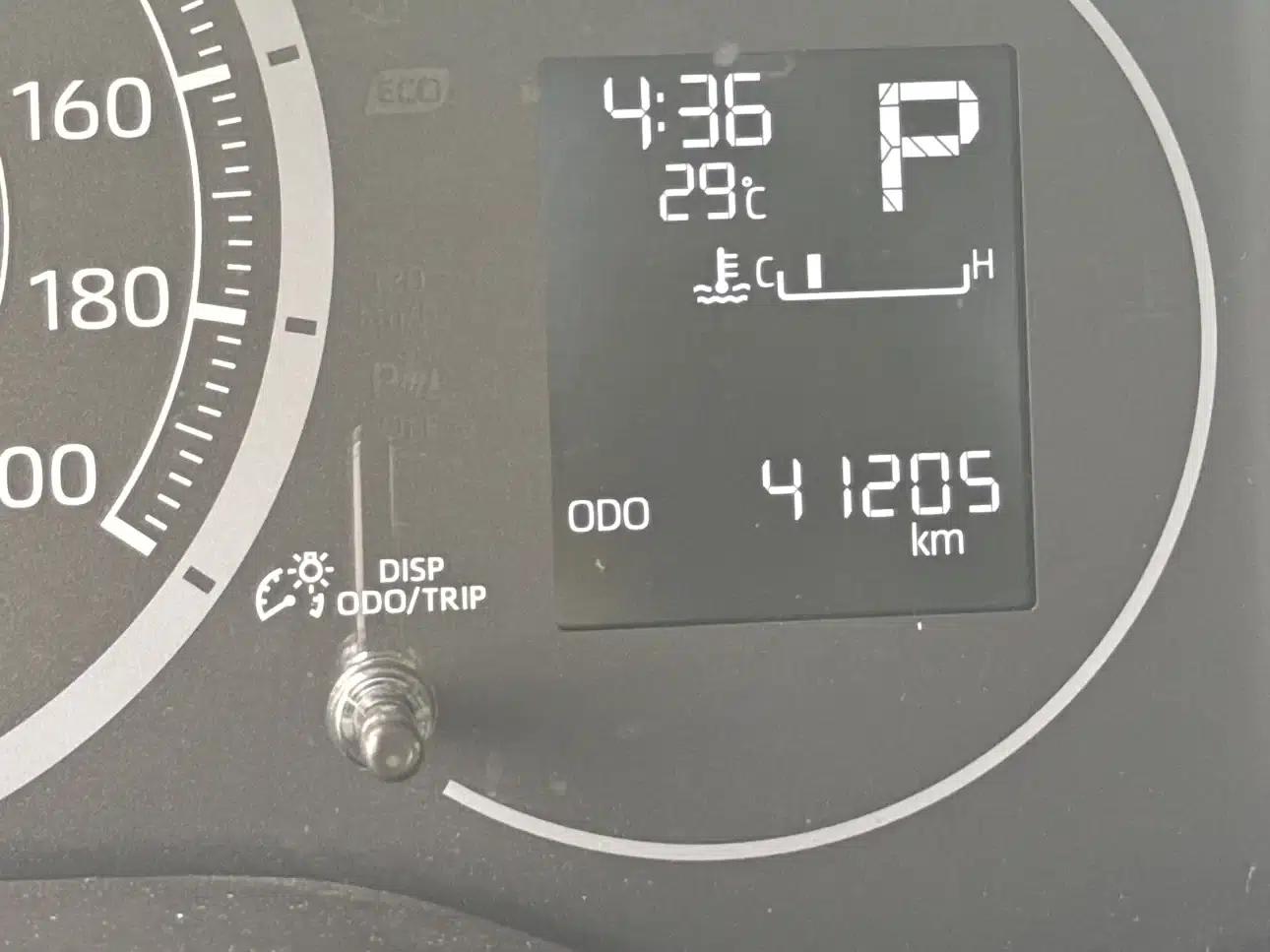 2023 HIACE 3.5L Automatic — миниатюра 9
