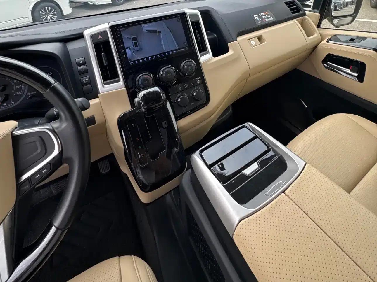 2023 HIACE 3.5L Automatic — миниатюра 10