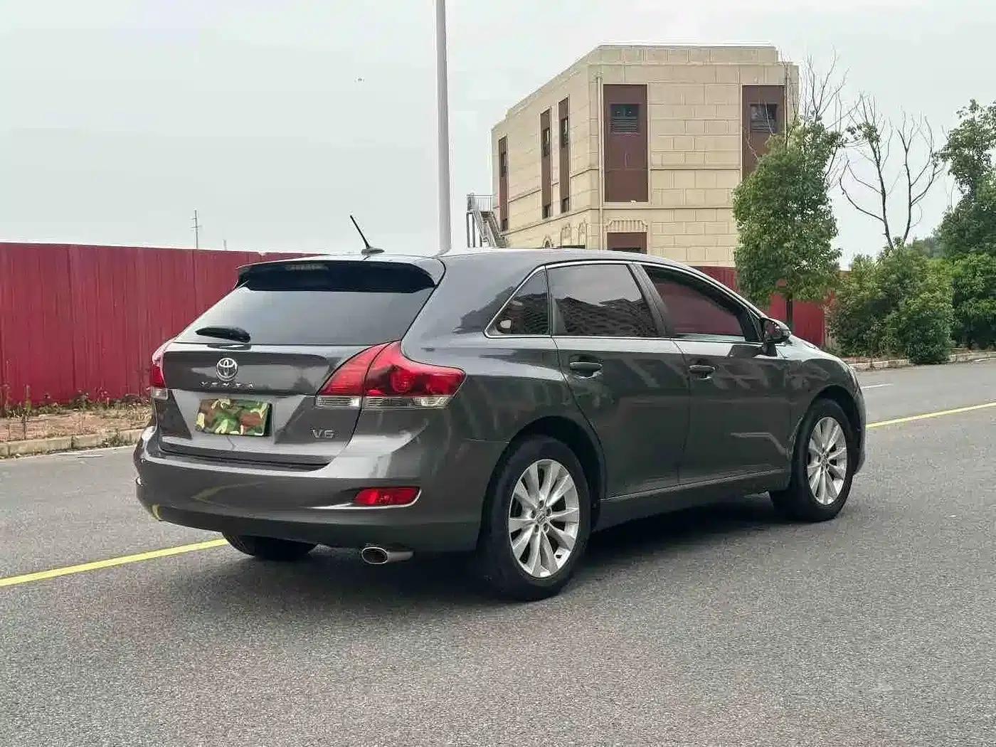 Imported 2013 Venza 2.7L 2WD Luxury Edition — миниатюра 6