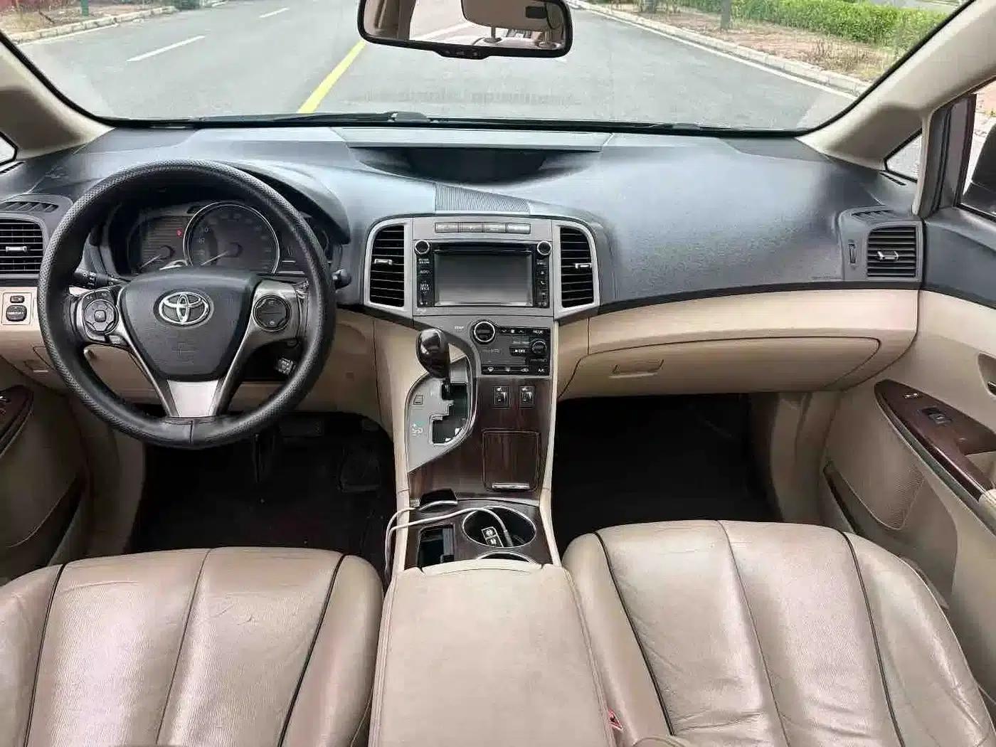 Imported 2013 Venza 2.7L 2WD Luxury Edition — миниатюра 9