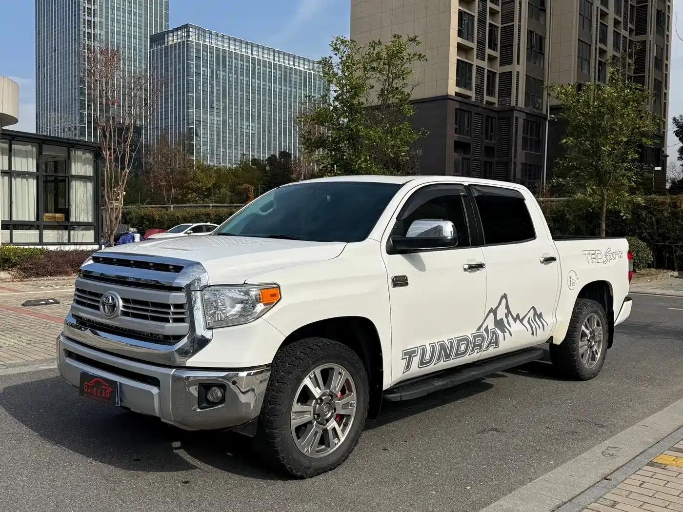 2014 Tundra 5.7L 1794 Edition — миниатюра 1