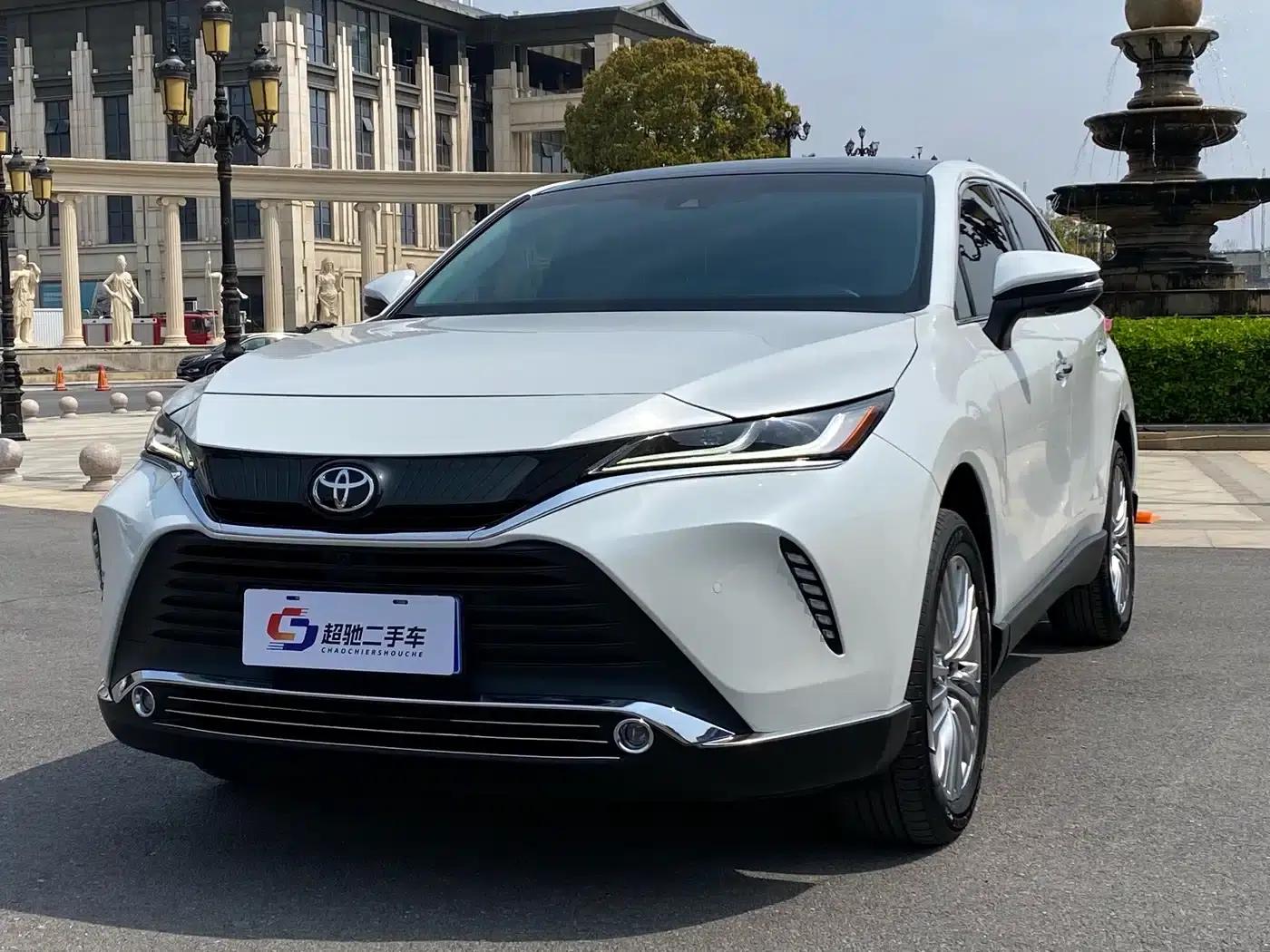 HARRIER 2024 2.0L CVT 2WD Premium Edition — миниатюра 1