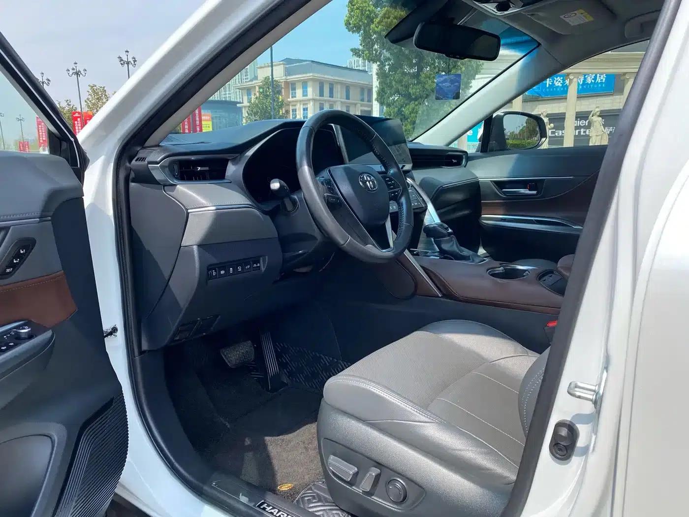 HARRIER 2024 2.0L CVT 2WD Premium Edition — миниатюра 12