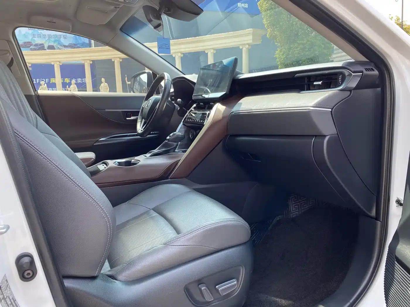 HARRIER 2024 2.0L CVT 2WD Premium Edition — миниатюра 10