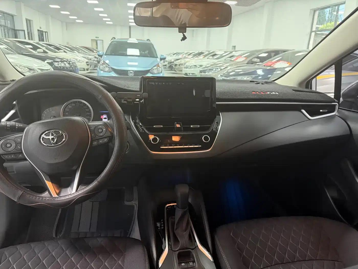 2022 Avalon 2.0L Premium Edition — миниатюра 4