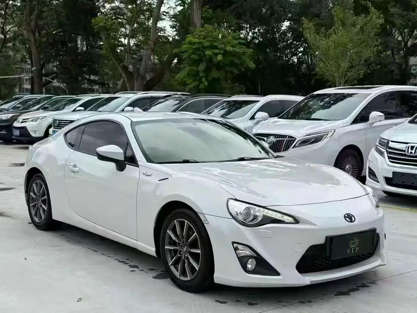 Toyota 86 2014 2.0L Automatic Luxury — миниатюра 3