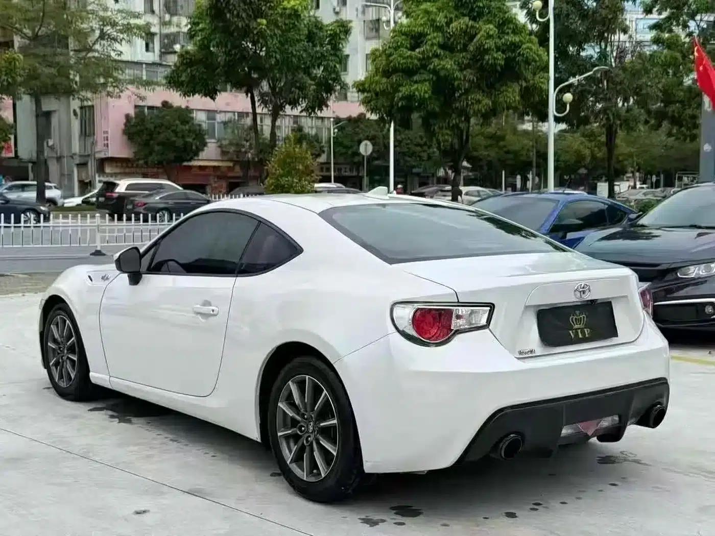 Toyota 86 2014 2.0L Automatic Luxury — миниатюра 4