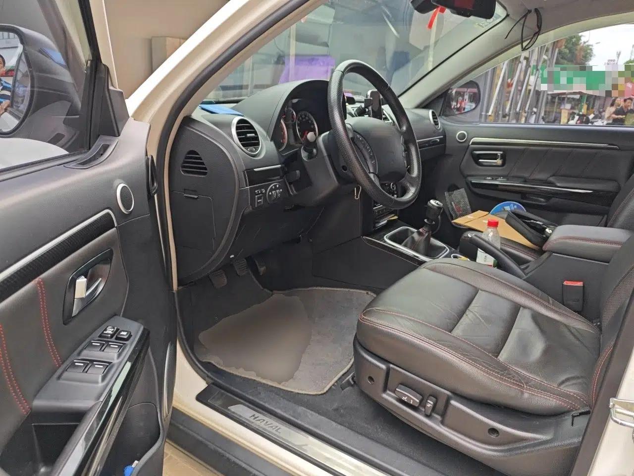 Haval H5 Classic 2015 2.0T Manual 4x4 Prestige Version — миниатюра 16
