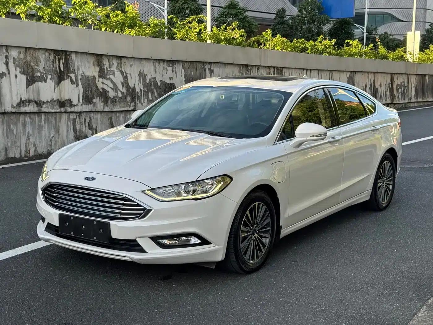 Mondeo PHEV 2018 2.0 PHEV Smart Edition — миниатюра 1