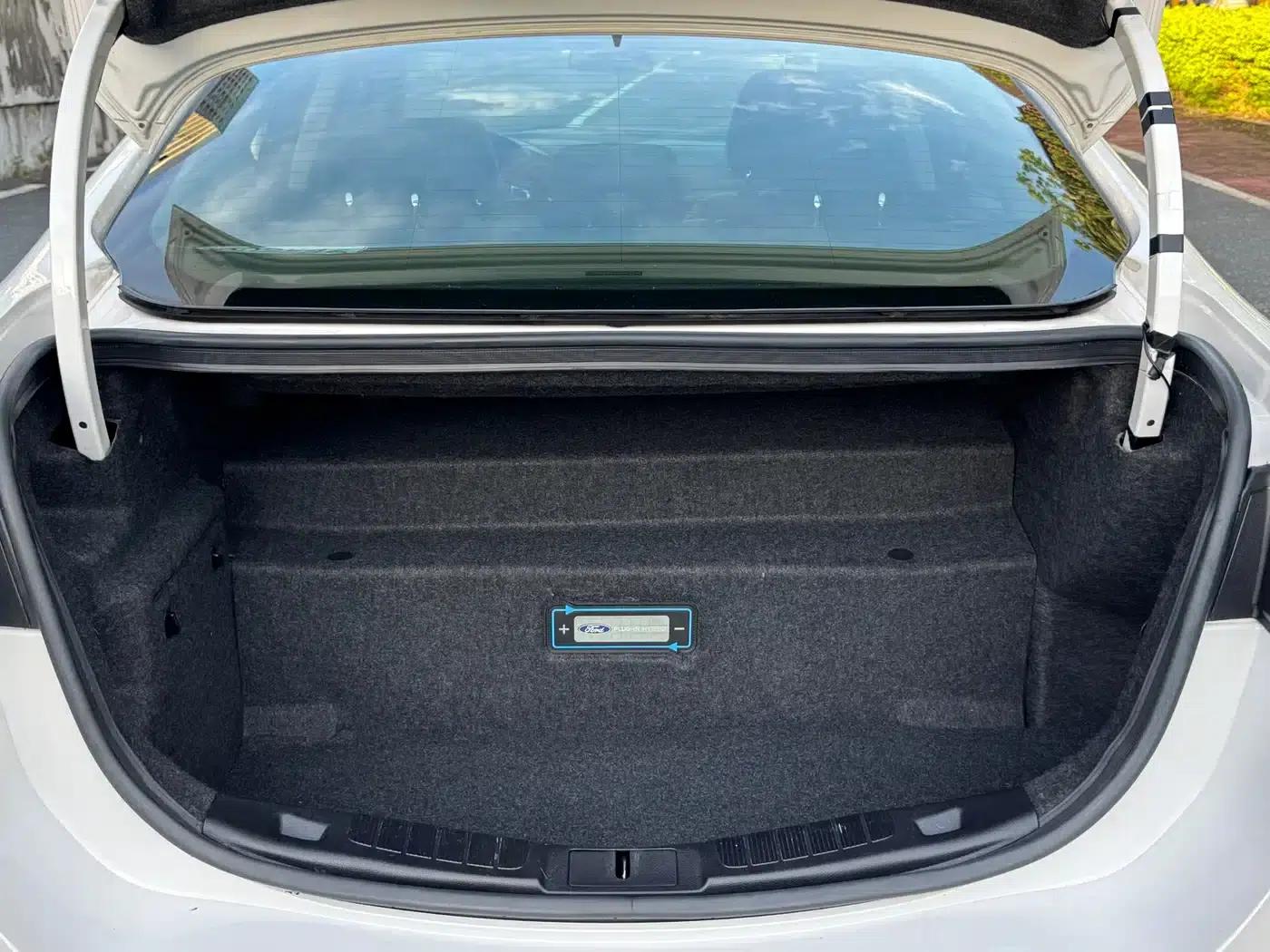 Mondeo PHEV 2018 2.0 PHEV Smart Edition — миниатюра 19