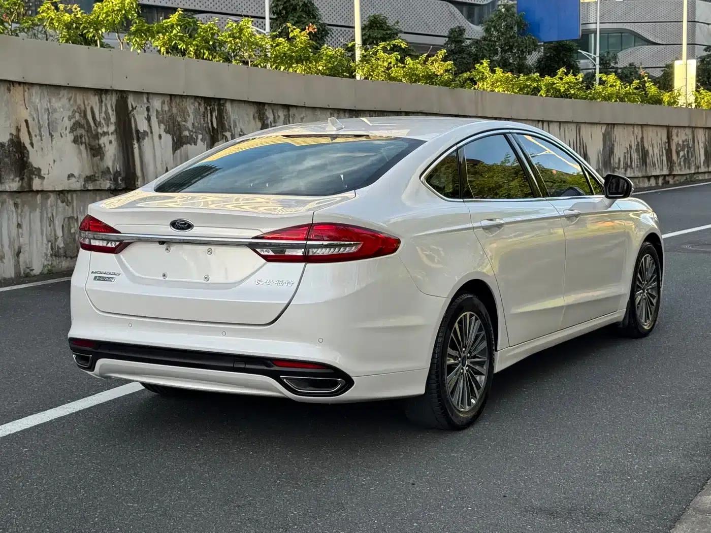 Mondeo PHEV 2018 2.0 PHEV Smart Edition — миниатюра 5