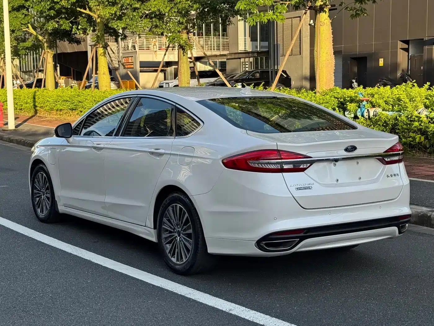 Mondeo PHEV 2018 2.0 PHEV Smart Edition — миниатюра 6