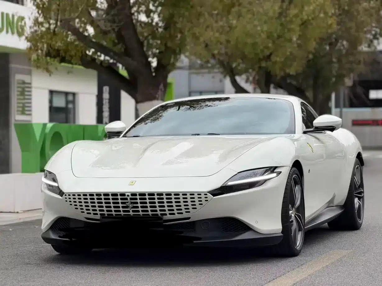Roma 2020 3.9T V8 — миниатюра 1