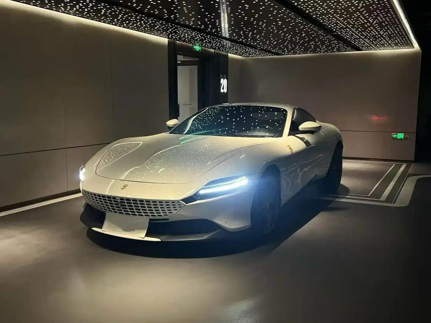 Roma 2020 3.9T V8 — миниатюра 1