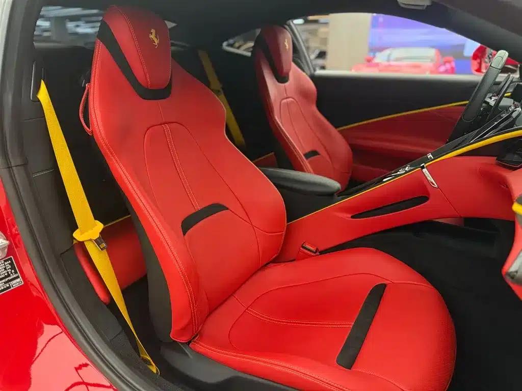 Roma 2020 3.9T V8 — миниатюра 11