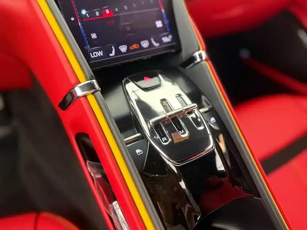 Roma 2020 3.9T V8 — миниатюра 8