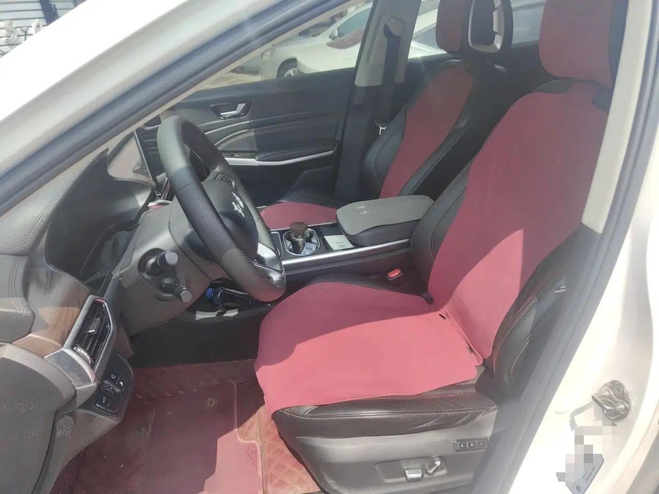 Hongqi E-HS3 2019 Zhilian Qiyue Two-Wheel Drive Version — миниатюра 15