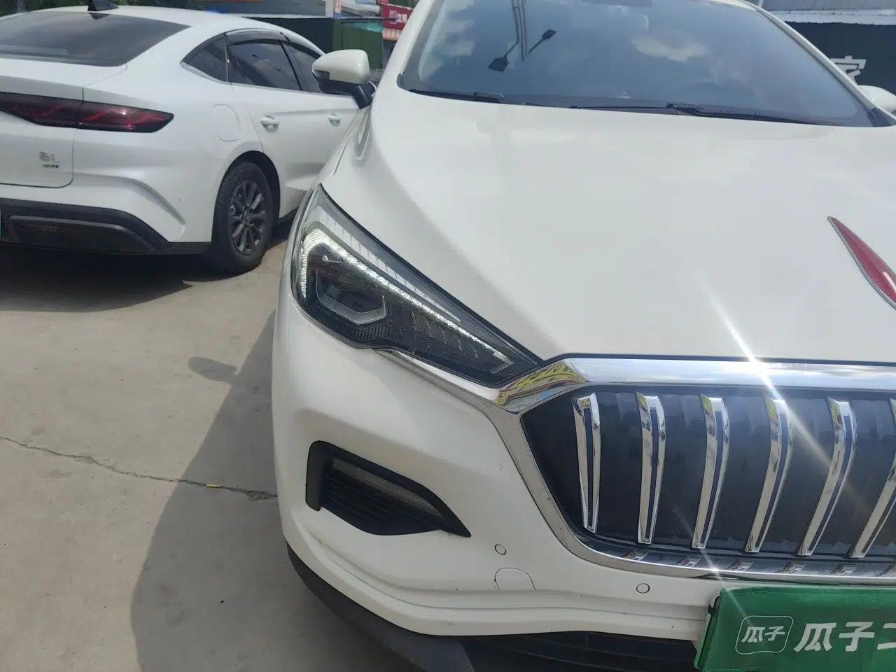 Hongqi E-HS3 2019 Zhilian Qiyue Two-Wheel Drive Version — миниатюра 7
