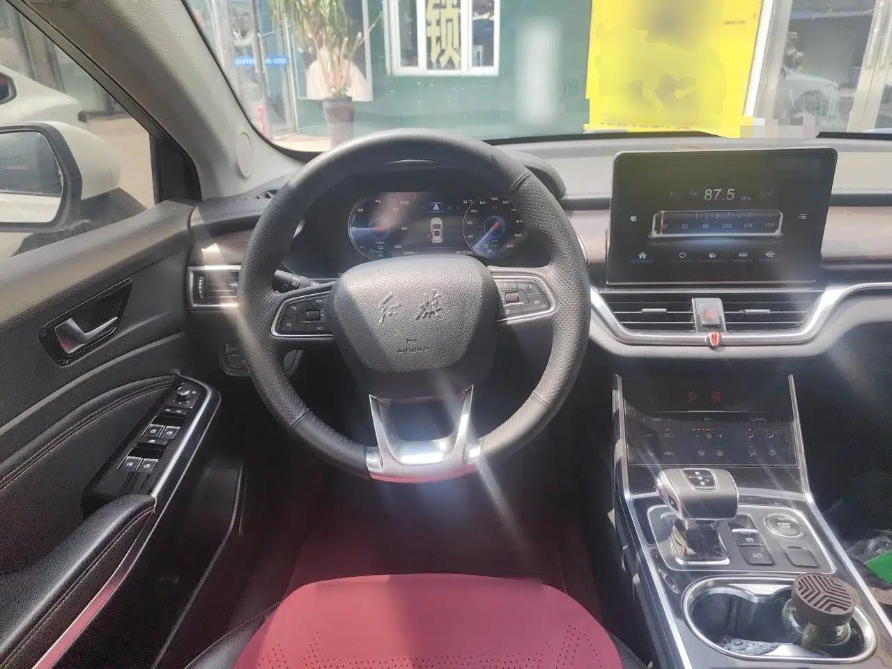 Hongqi E-HS3 2019 Zhilian Qiyue Two-Wheel Drive Version — миниатюра 10