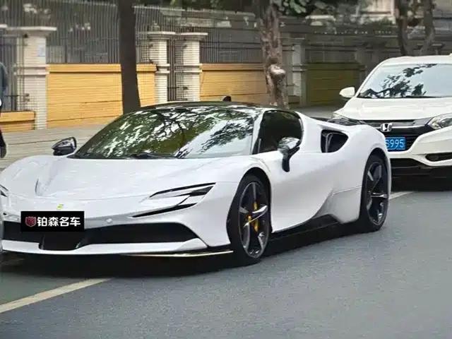 SF90 2021 3.9T V8 Spider