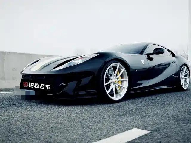 Ferrari 812 2017 6.5L Superfast