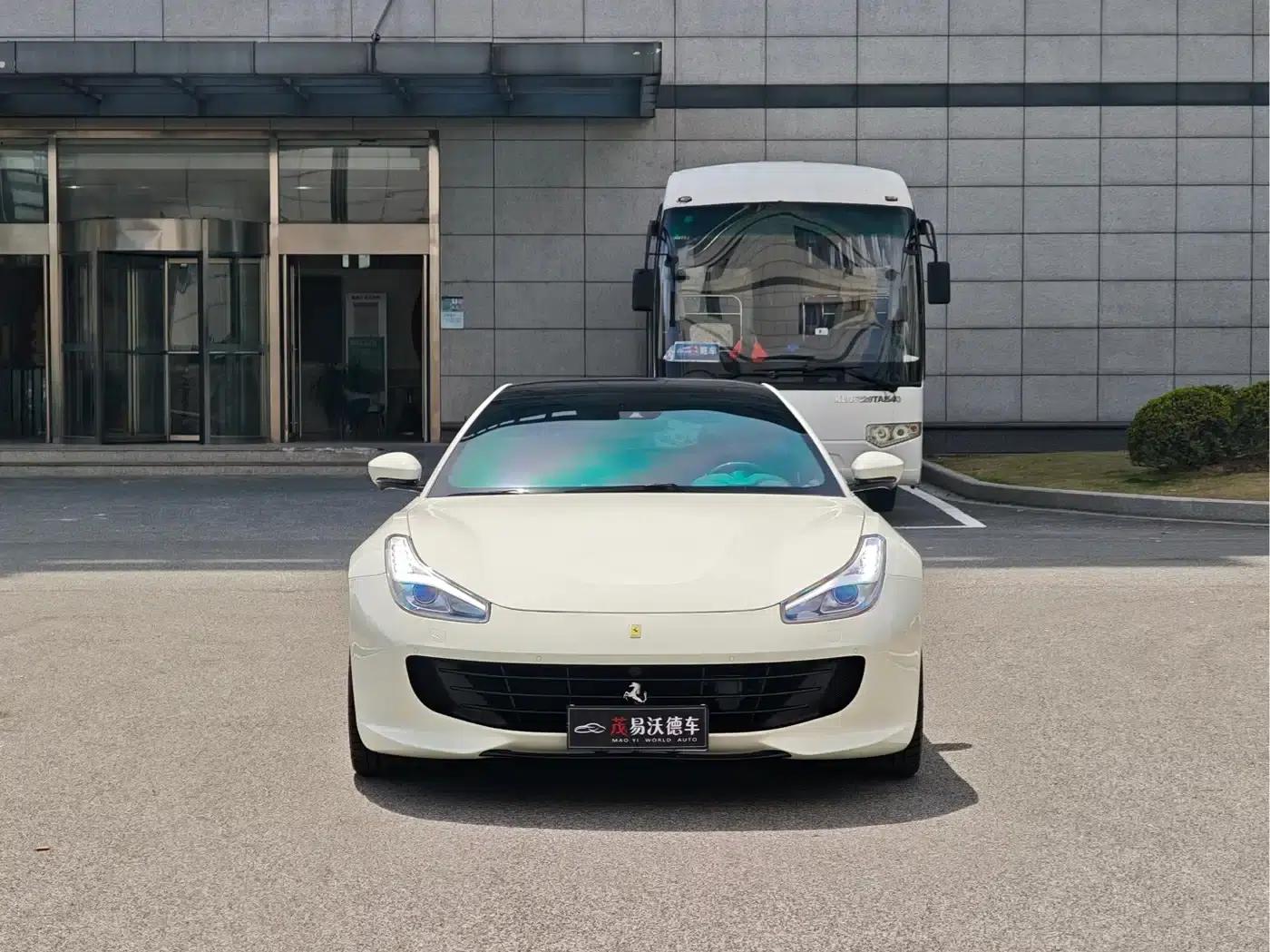 2017 GTC4Lusso 3.9T V8 — миниатюра 2