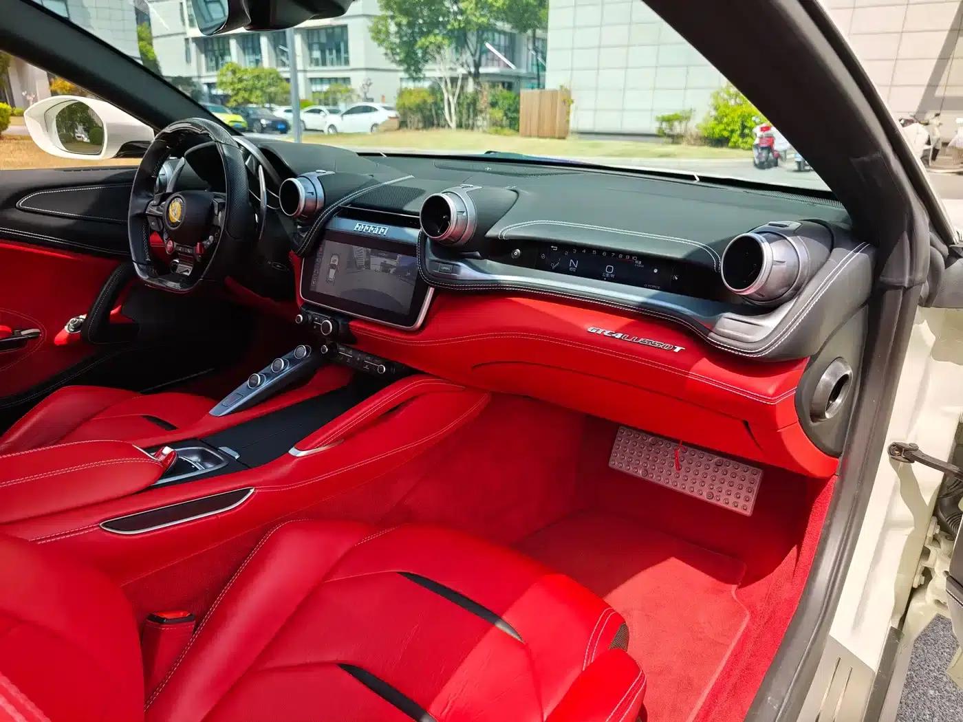 2017 GTC4Lusso 3.9T V8 — миниатюра 11