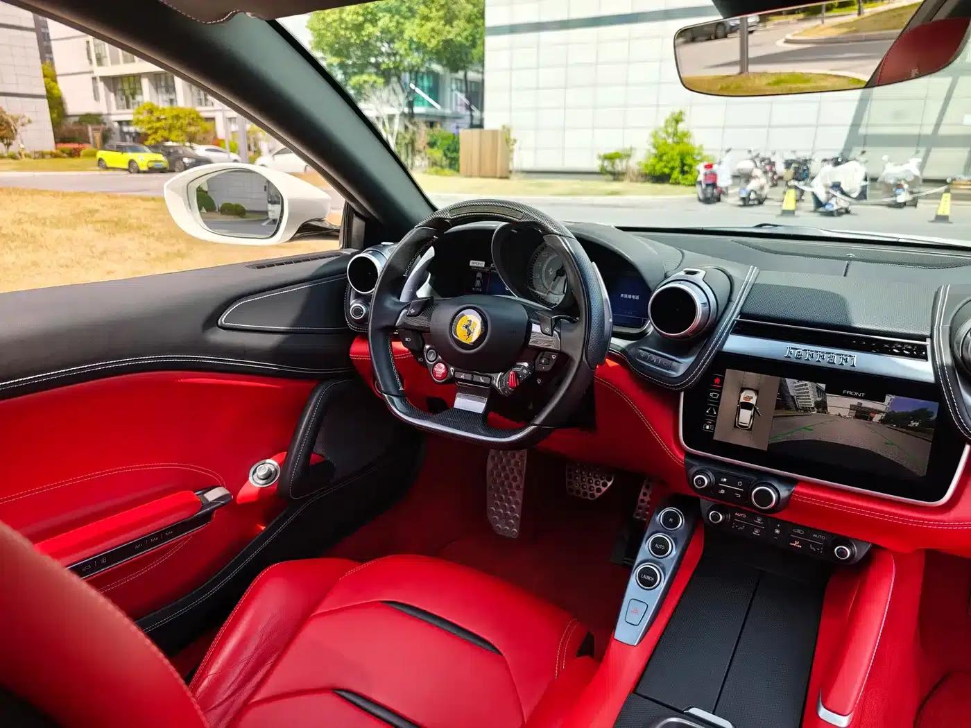 2017 GTC4Lusso 3.9T V8 — миниатюра 16