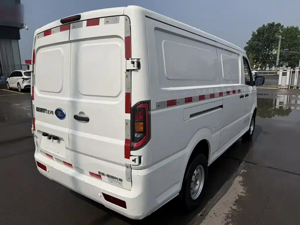 EV6 2023 Fast and Slow Charging Version — миниатюра 25