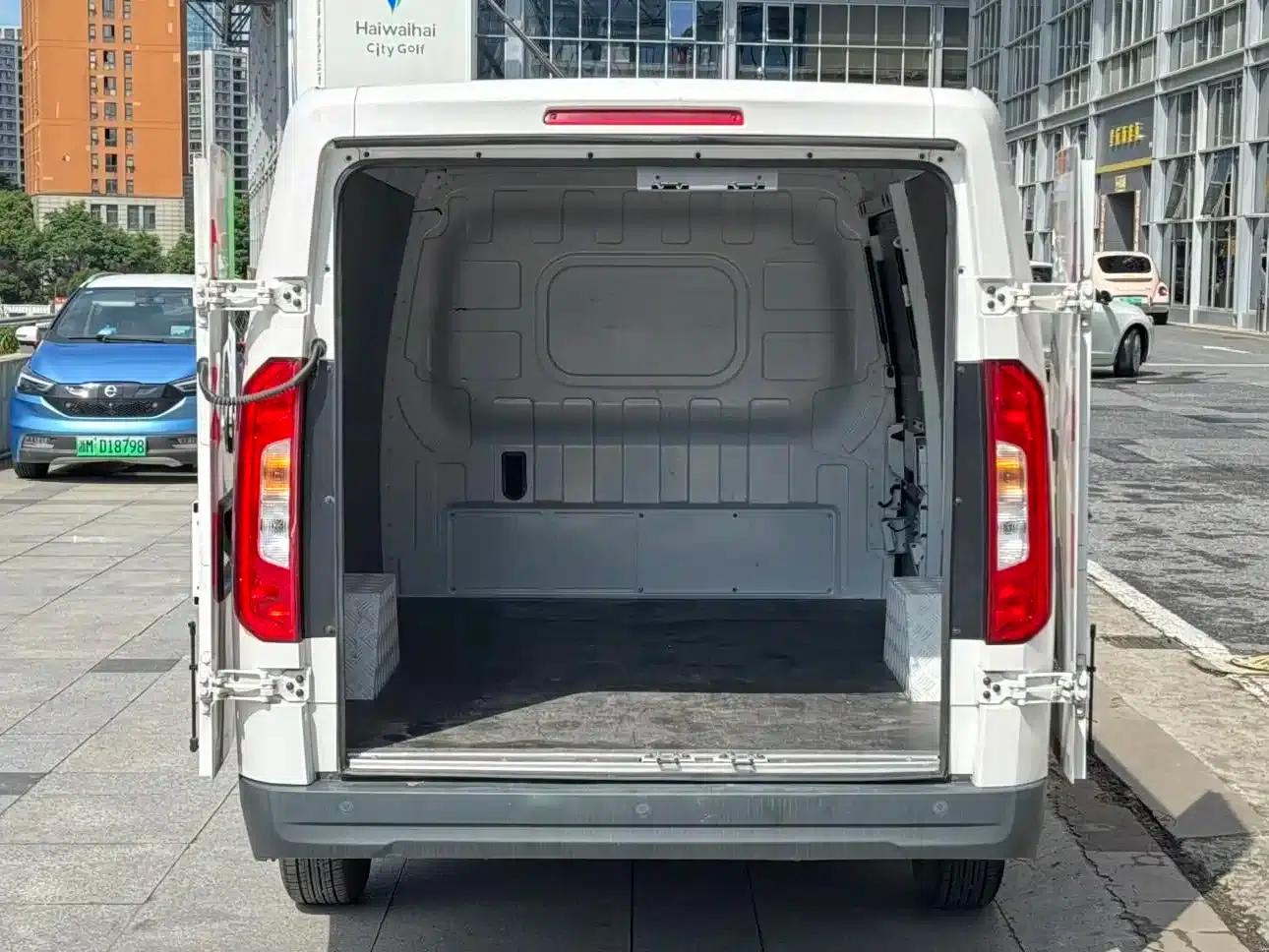 Qianduoduo 2024 Flat-top 2-seater Van with EVE Energy 41.86kWh — миниатюра 6