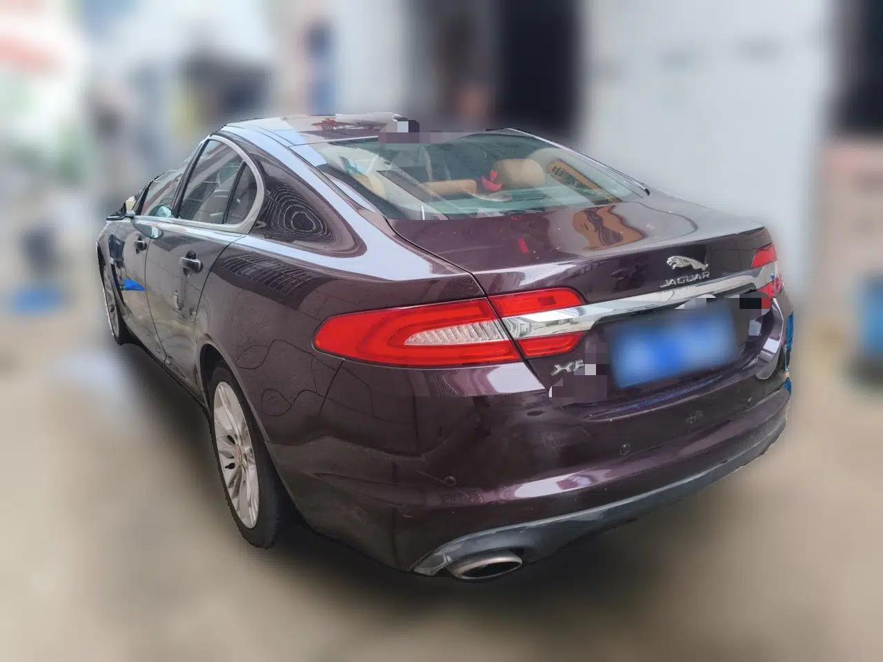 Jaguar XF 2015 XF 2.0T Sportbrake Luxury Edition — миниатюра 4