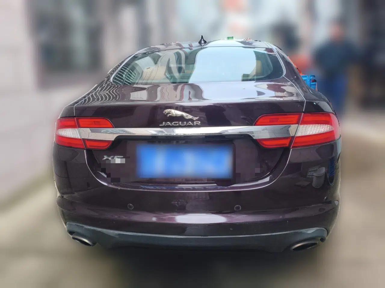 Jaguar XF 2015 XF 2.0T Sportbrake Luxury Edition — миниатюра 5
