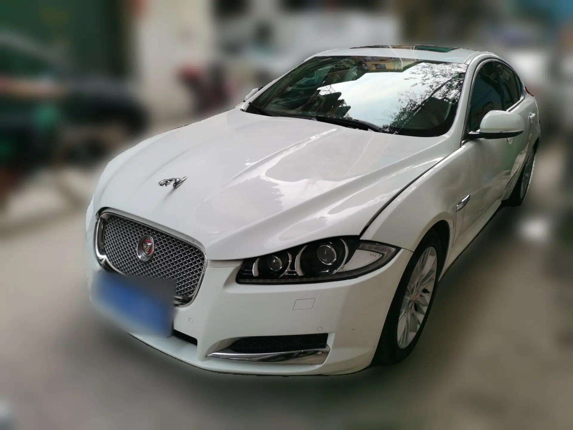 Jaguar XF 2014 XF 2.0T Luxury Edition — миниатюра 1