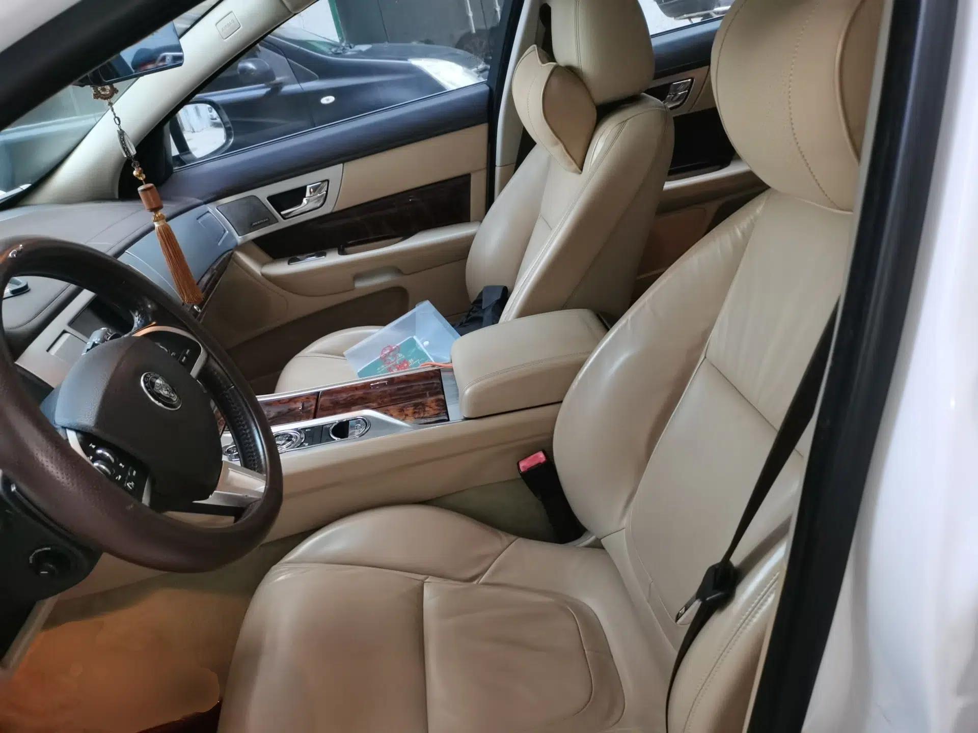 Jaguar XF 2014 XF 2.0T Luxury Edition — миниатюра 15