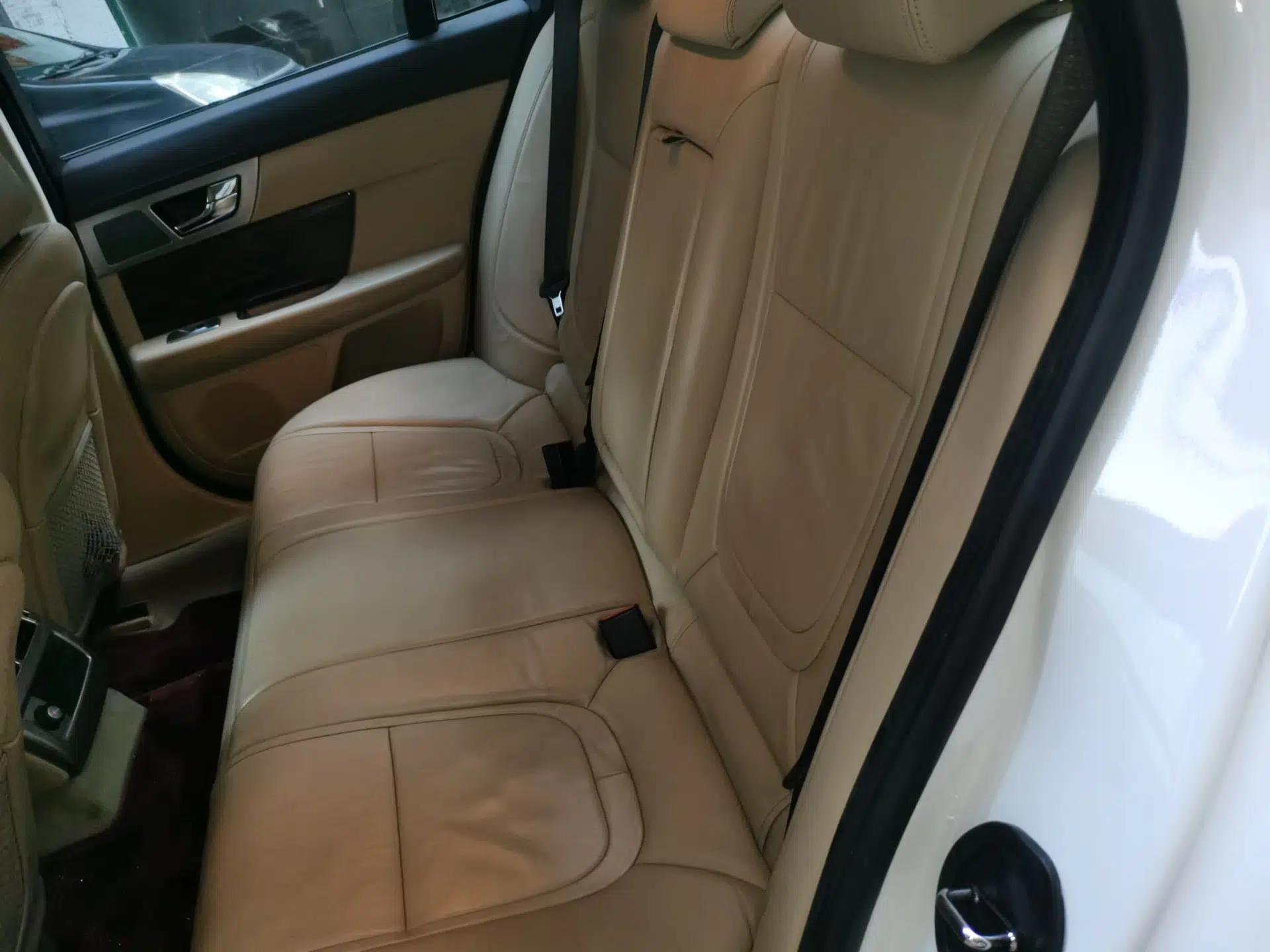Jaguar XF 2014 XF 2.0T Luxury Edition — миниатюра 17