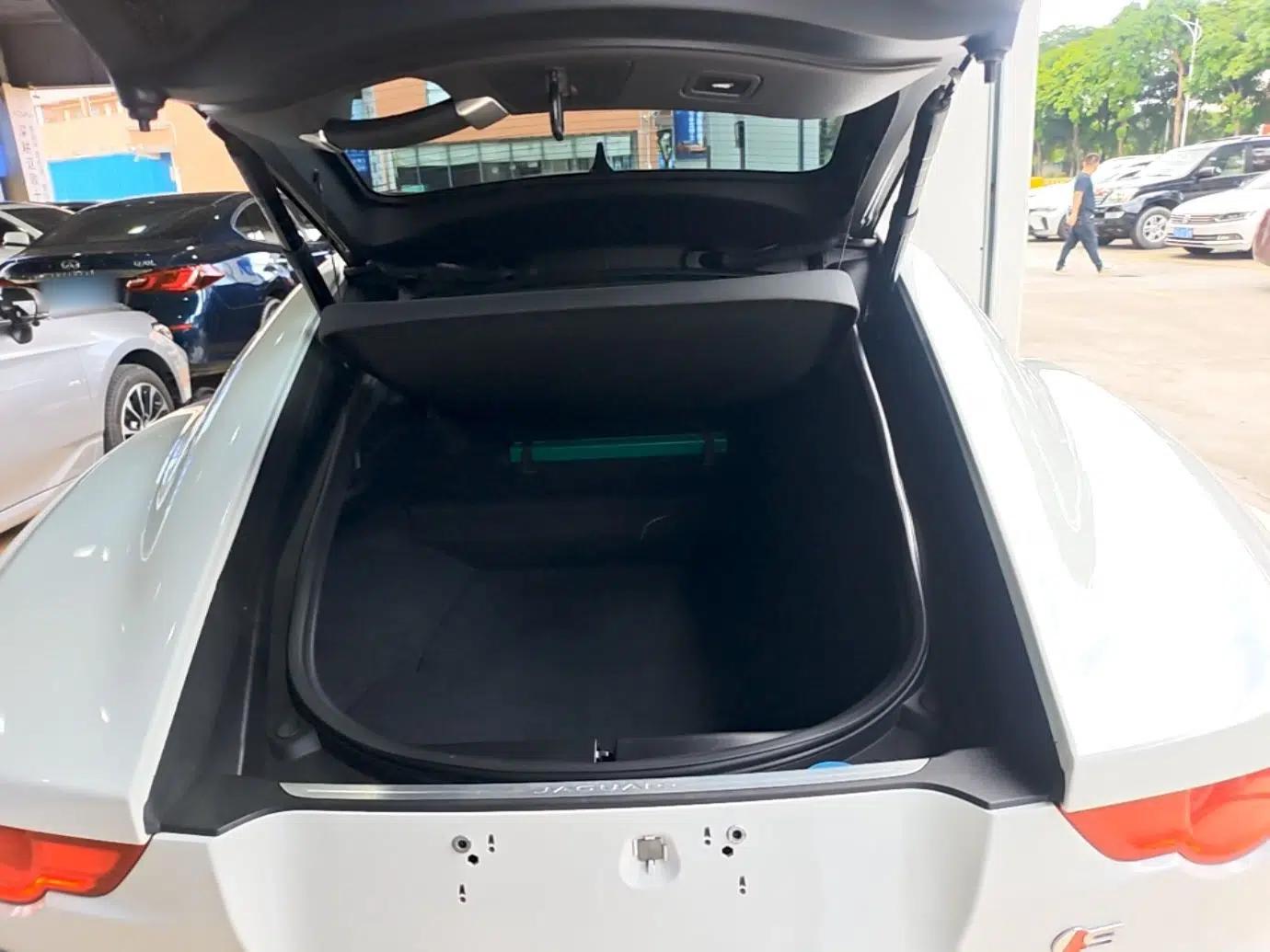 Jaguar F-TYPE 2016 3.0 SC Hardtop Version — миниатюра 27