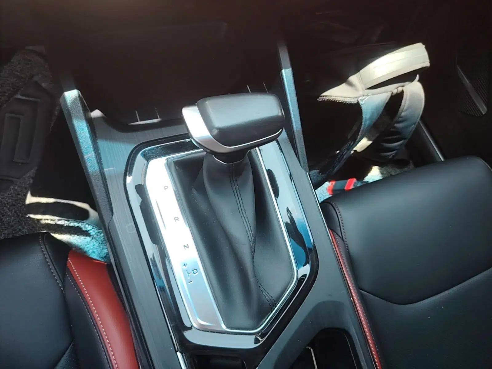 Geely Auto Emgrand S 2021 1.4T CVT Prestige Edition — миниатюра 16